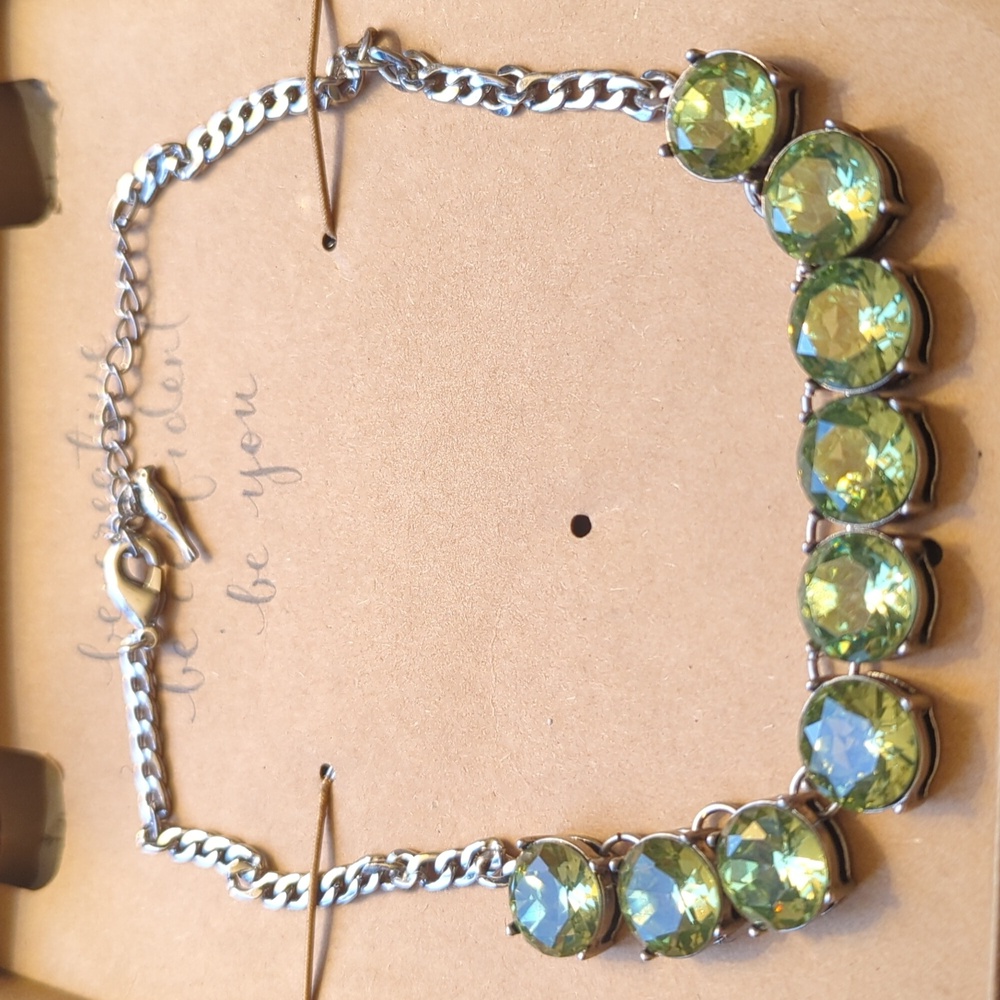 CHLOE + ISABEL nwot green necklace